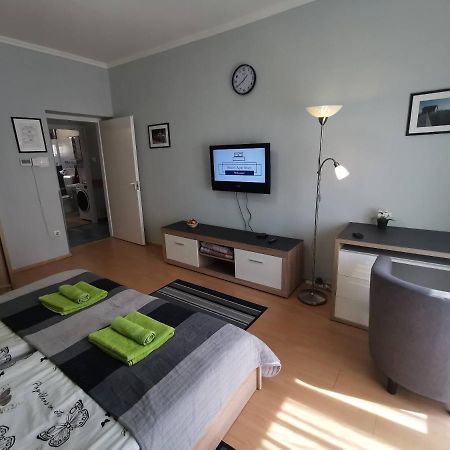 Smart Szallas Apartman Miskolc Luaran gambar