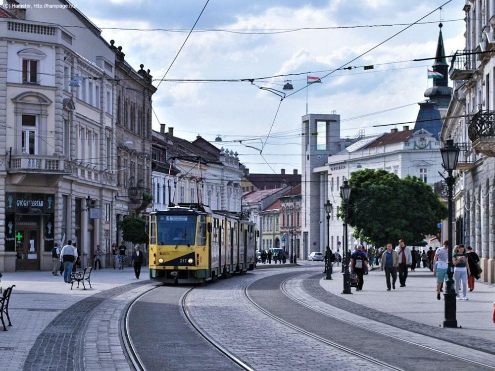 Smart Szallas Apartman Miskolc Luaran gambar
