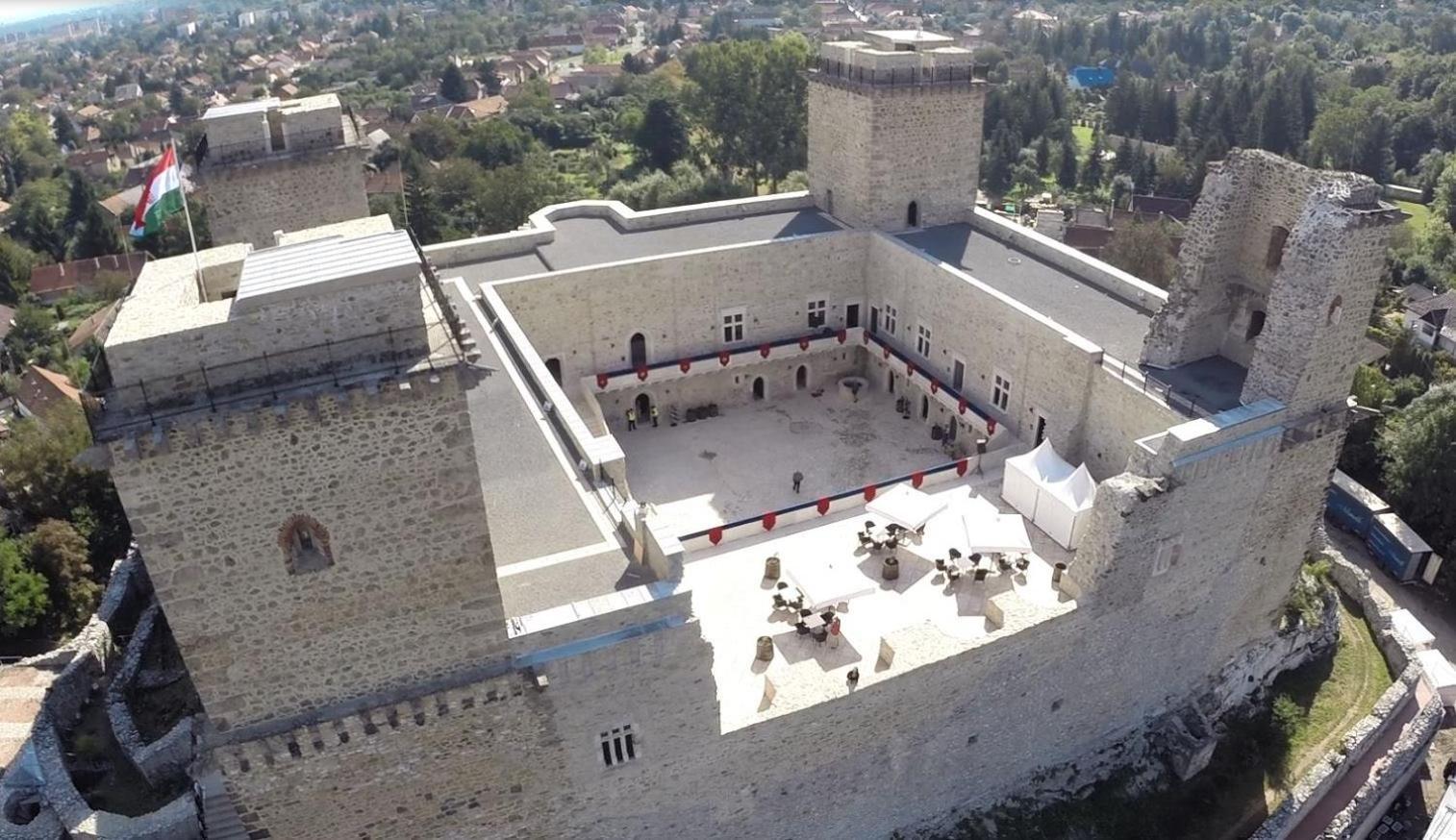 Smart Szallas Apartman Miskolc Luaran gambar